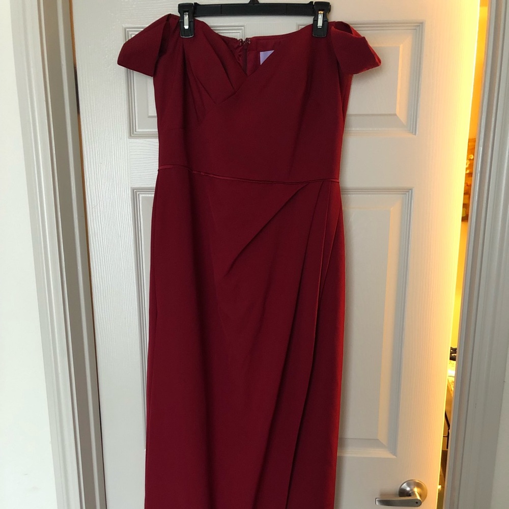 ❗️SALE❗️JS Collections Red Sweetheart Gown - Picture 3 of 4